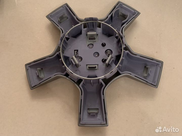 Внутренний колпак на колесо новые