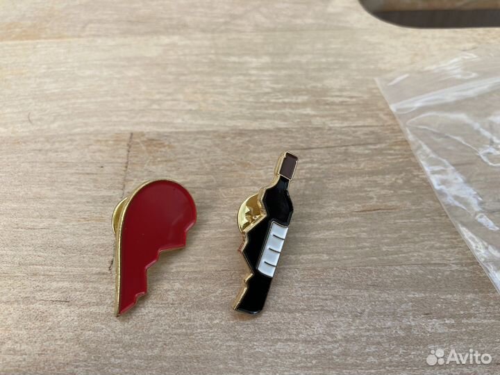 Парный значок