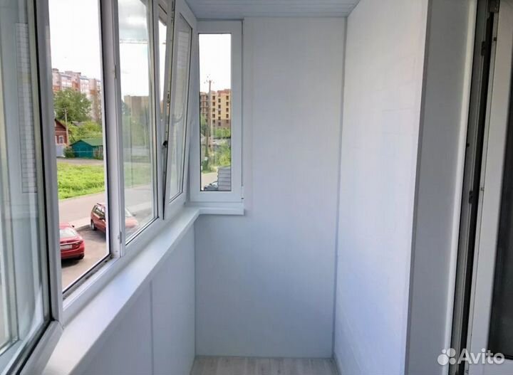 Остекление балкона с отделкой