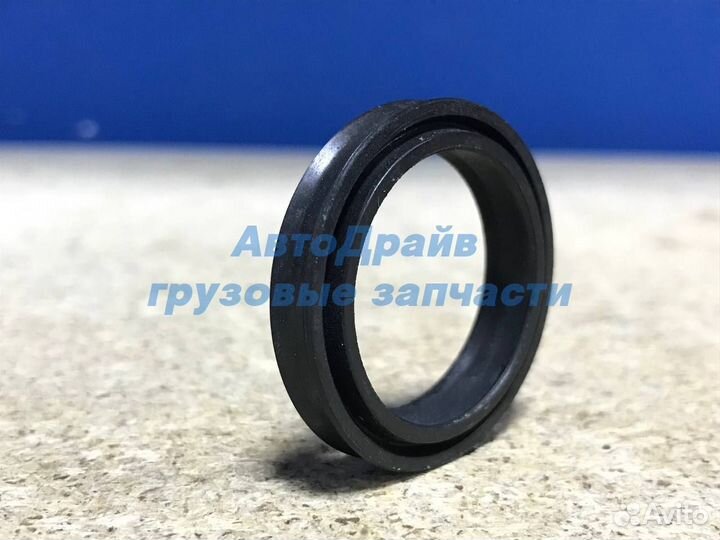 Сальник раздатки Вольво фм12 40x32x8 мм