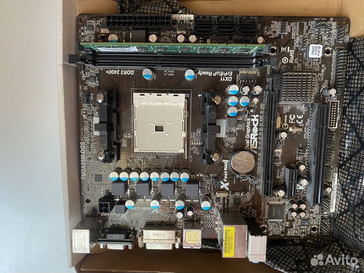 Материнская плата