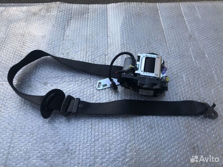 Ремень передний правый BMW 7 F01 F02 08-12