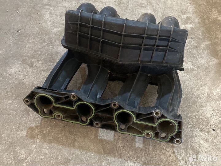 Коллектор впускной Mercedes W202 1.8л