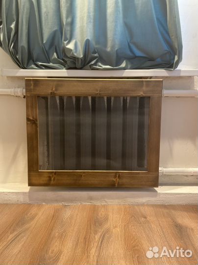 Экран на чугунную батарею