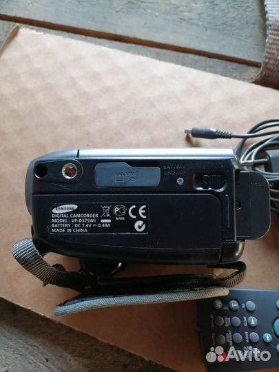 Видеокамера Samsung vp-d375wi