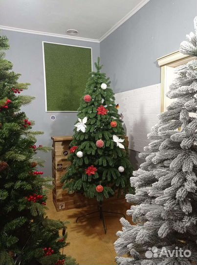 Елка искусственная