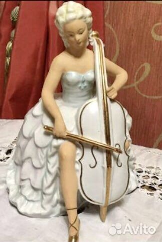 Статуэтка германия