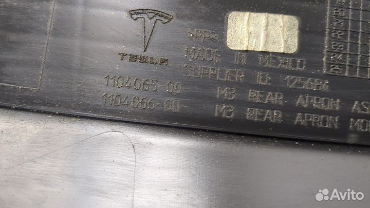 Жабо под дворники Tesla Model 3