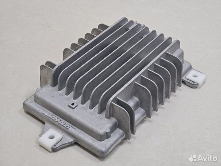 Усилитель звука Chevrolet Tahoe GMT900 LY5 2008