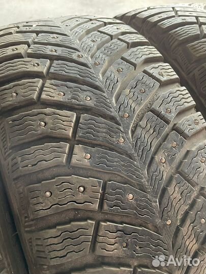 Michelin X-Ice North 4 215/60 R16