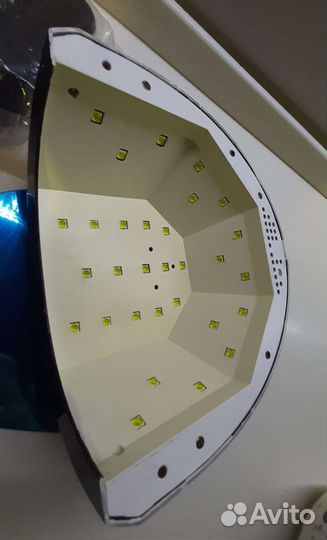 Лампа для сушки ногтей