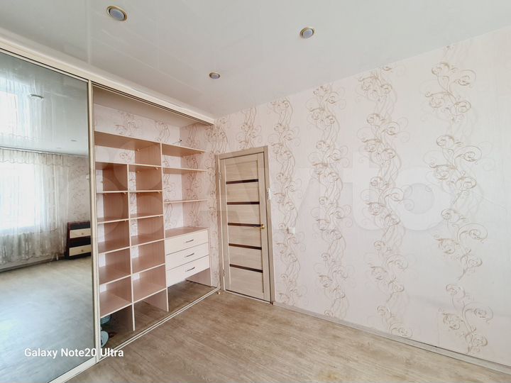 2-к. квартира, 57 м², 2/9 эт.