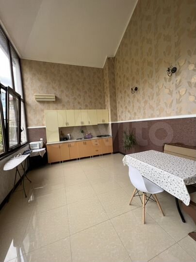 Комната 25 м² в > 9-к., 2/4 эт.