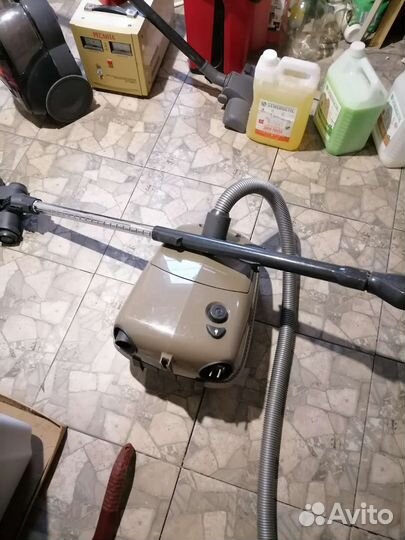 Пылесос Bork Smart Energy V706