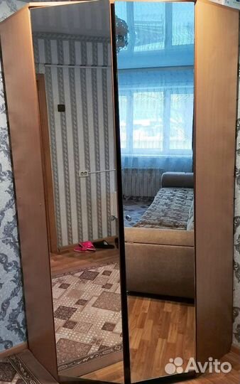 Угловой шкаф с зеркалом бу