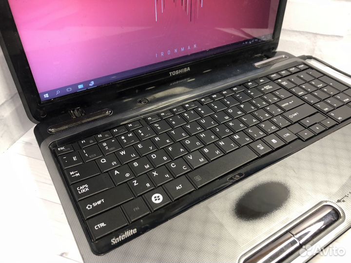 Бюджетный игровой ноутубк Toshiba 2 видеокарты