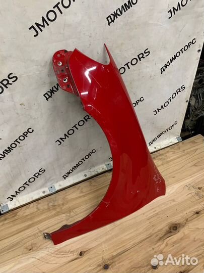 Переднее левое крыло Volkswagen Golf 6 универсал