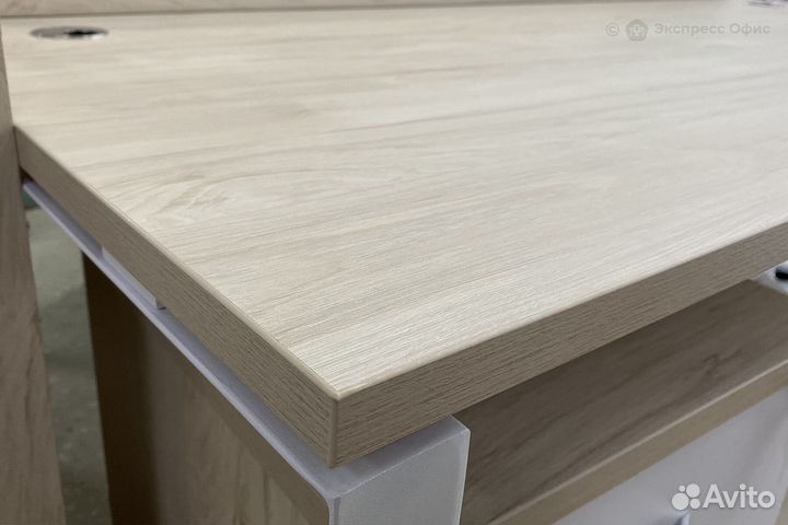 Стол письменный на П-образном м/к Onix O.MP-SP-0.7