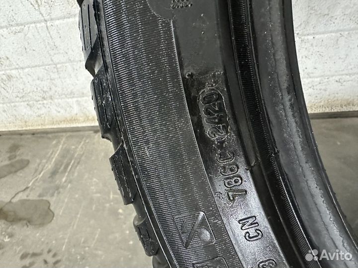 Pirelli Scorpion 275/45 R21 и 315/35 R21