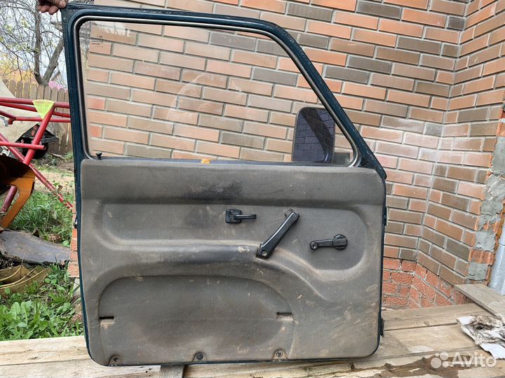 Двери на Ниву