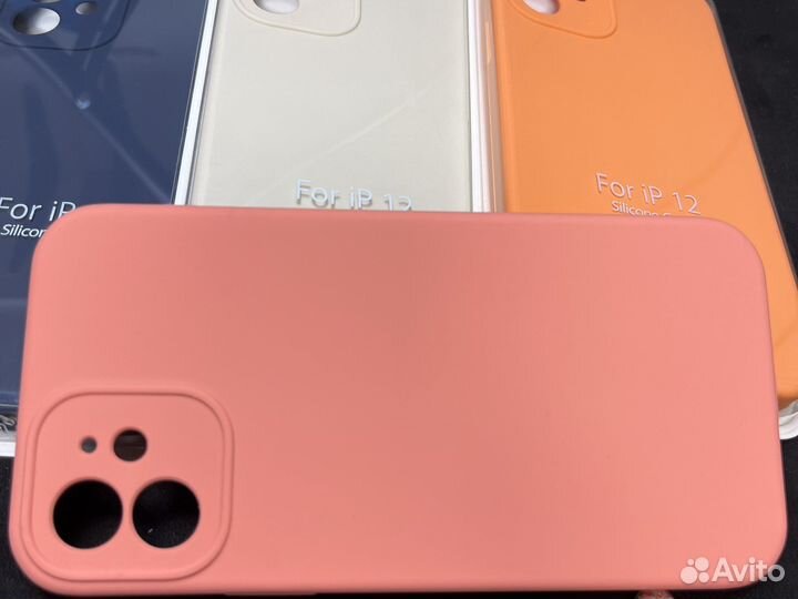 Чехол на iPhone 12