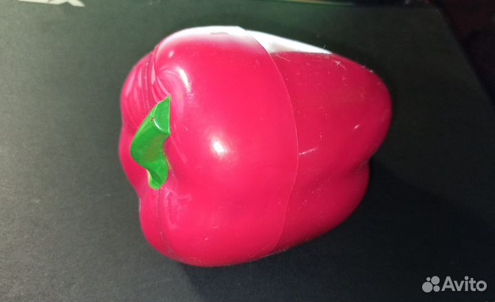 Контейнер пластиковый в виде перца