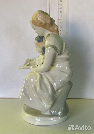 Фарфоровая статуэтка Первая Буква зхк Полонне