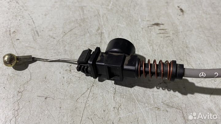 Трос замка зажигания Mercedes Benz W210