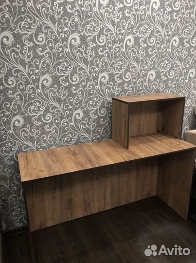 Стойка ресепшн