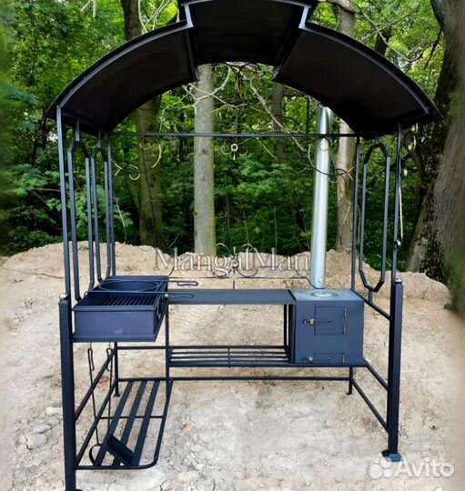 Мангал с крышей