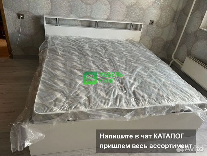 Кровать с матрасом