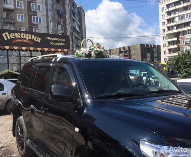 Украшение машины на свадьбу