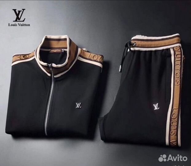 Спортивный костюм