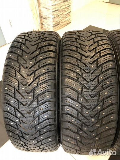 Nokian Tyres Hakkapeliitta 8 SUV 215/60 R17