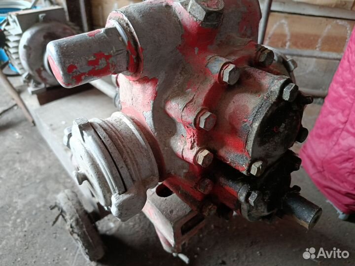 Насос пожарный навесной 600