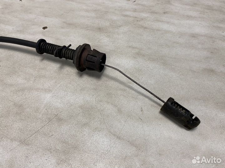 Трос газа Renault Logan 1
