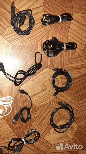 Зарядное устройство для телефонов и другие