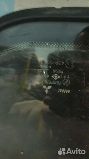 Стекло задние Митсубиши Поджеро 2. 3 двери