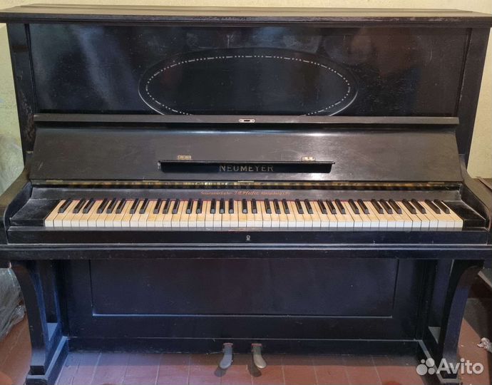 Пианино Neumeyer