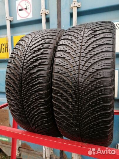 Goodyear Vector 4Seasons Gen-2 225/50 R17 98V