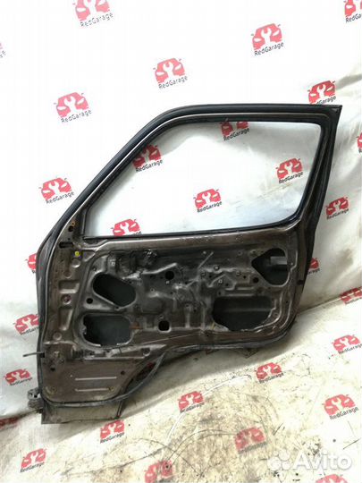 Дверь передняя правая Toyota Hiace LH107 3L 1992