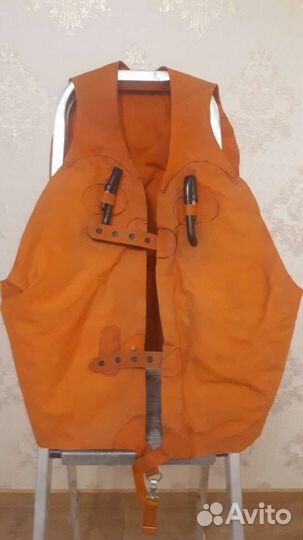 Авиационный спасательный жилет