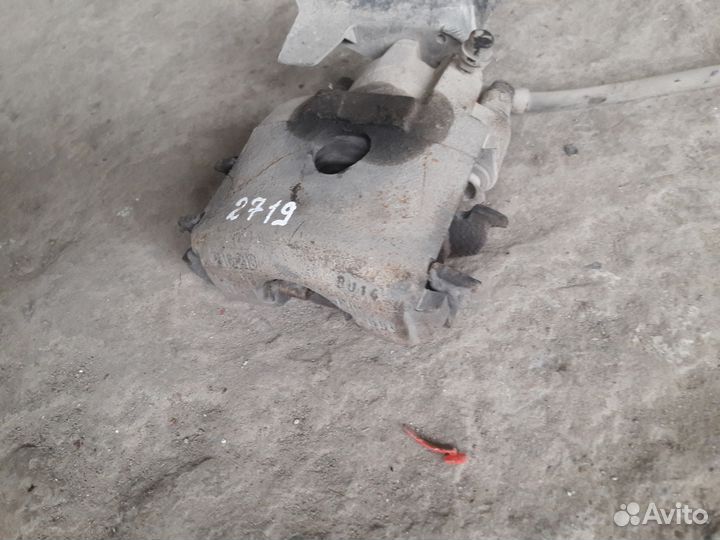 Skoda Fabia - Суппорт тормозной передний левый