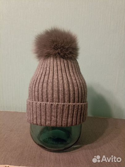 Шапка женская с помпоном