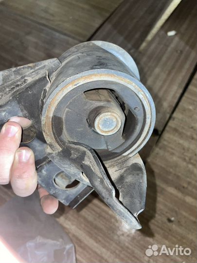 Подушки двигателя nissan x trail t30