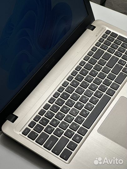 Ноутбук Asus i3/8gb/500gb/15