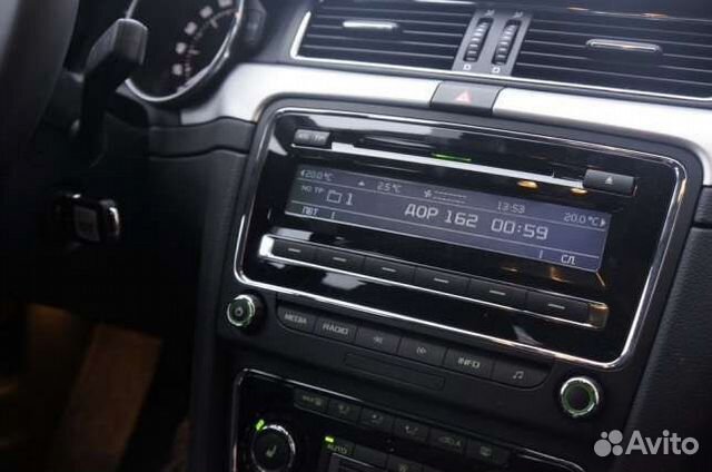 Автомагнитола Swing на Шкода Суперб 2