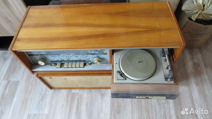 Радиола Эстония 4