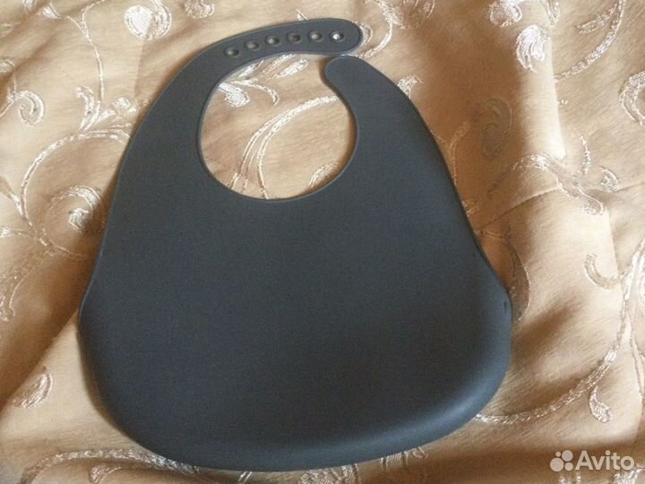 Слюнявчик силиконовый