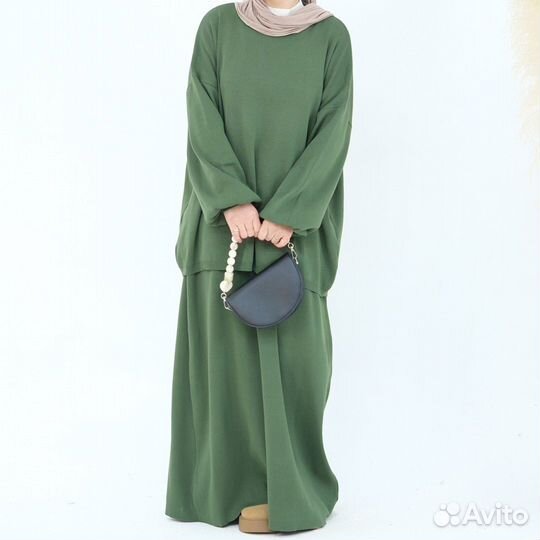 Костюм женский с юбкой